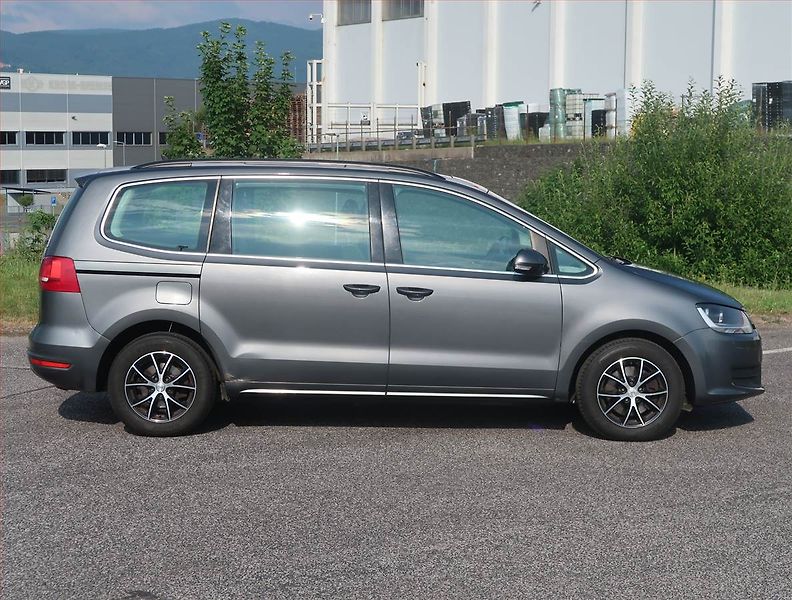 Volkswagen Sharan (2011) 2.0 TDI, Navi, Tempomat - fotka 6 z 13