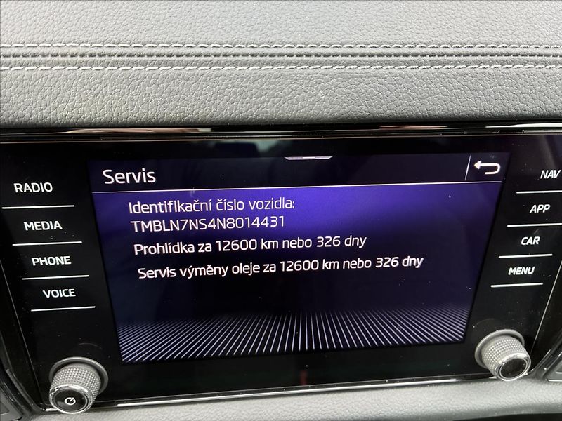 Škoda Kodiaq 2,0 TDI 4X4 147 KW TAŽNÉ PANO - fotka 36 z 36