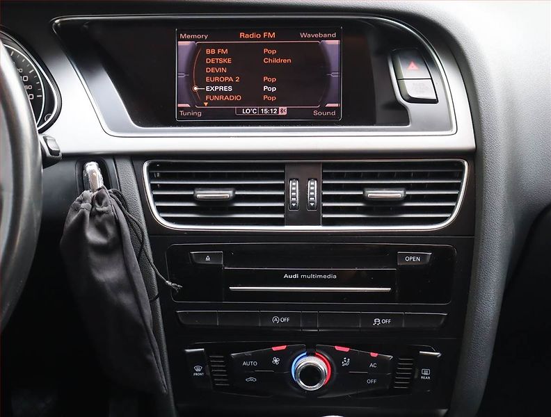 Audi A4 (2012) 2.0 TDI, Navi, Tempomat - fotka 12 z 16