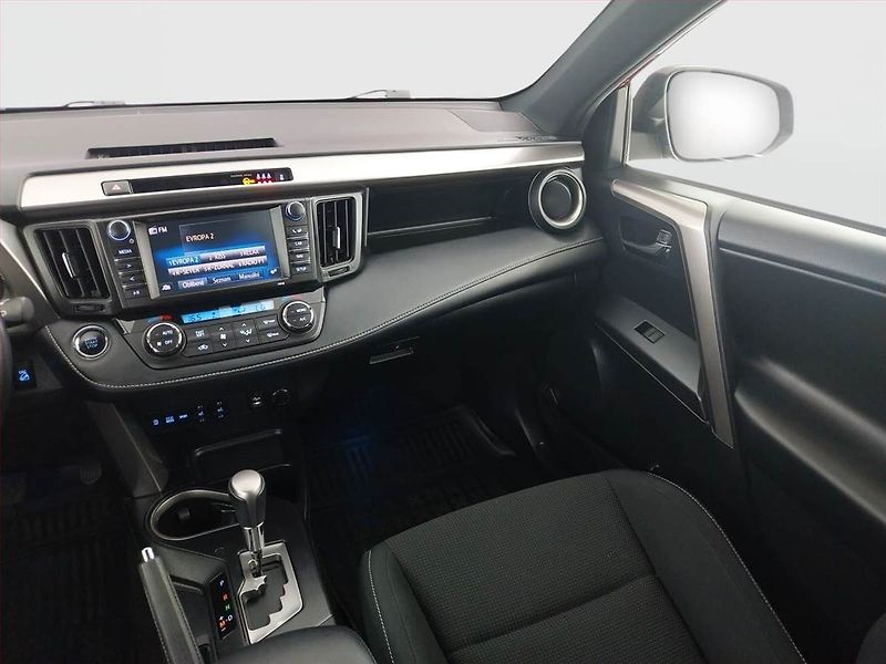 Toyota RAV4 (2018) Business 2.0 VVT-i - fotka 8 z 21