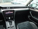 Volkswagen Passat (2018) Highline 2.0 TDI, Automat - náhled 8