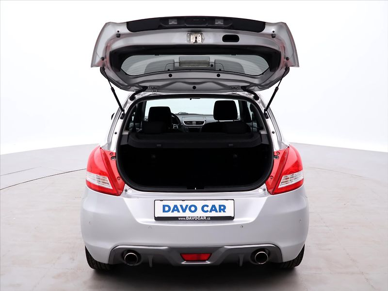 Suzuki Swift 1,6 VVT 100kW Sport CZ - fotka 9 z 30