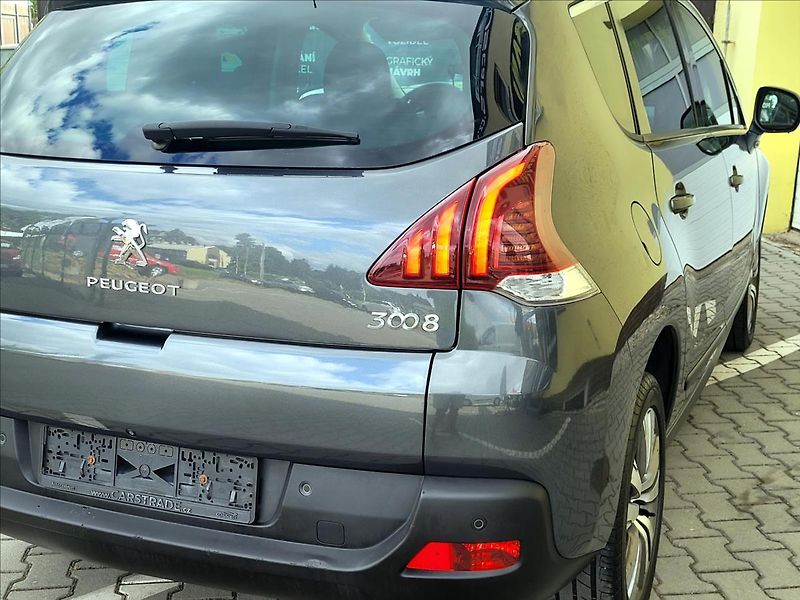 Peugeot 3008 1,6 b-HDi NAVi*SERV.KNÍŽKA* - fotka 10 z 43