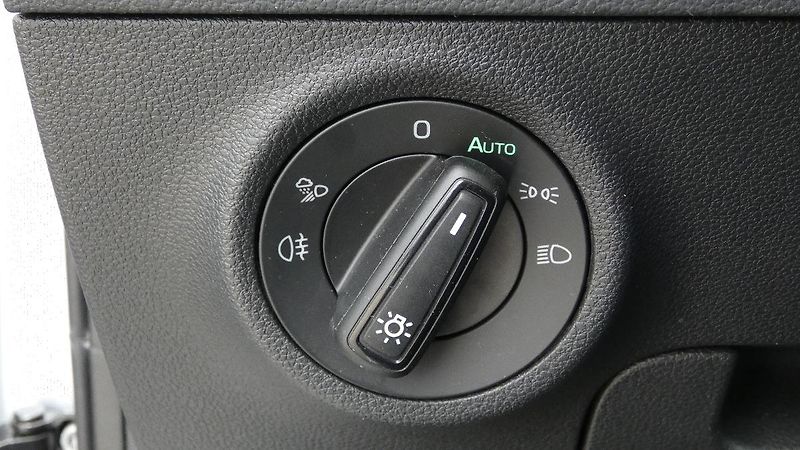 Škoda Karoq 1,5 TSI Sportline DSG - fotka 10 z 25