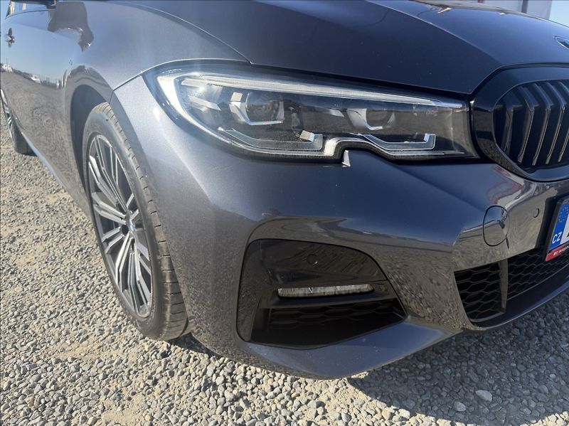 BMW Řada 3 2,0 330i, M-sport,X-drive,CZ, - fotka 29 z 33