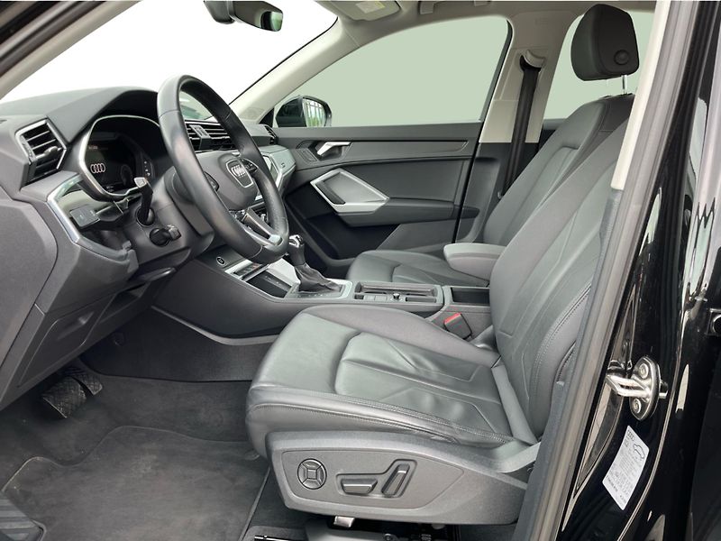 Audi Q3 ADVANCED 2.0 TDI 110 KW QUATTR - fotka 11 z 30