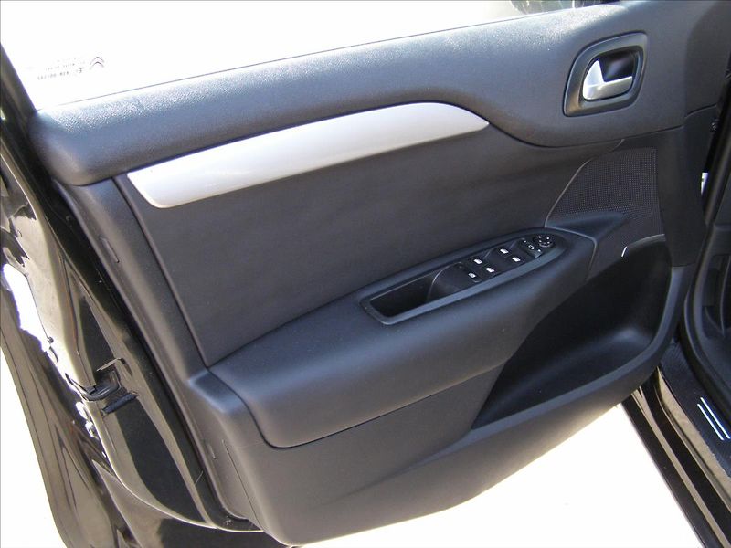 Citroën C4 1,6   po STK  nove pneu - fotka 13 z 31