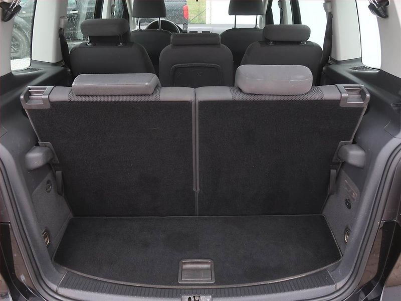 Volkswagen Touran (2014) 1.6 TDI, 7 míst, Serv.kniha - fotka 14 z 20