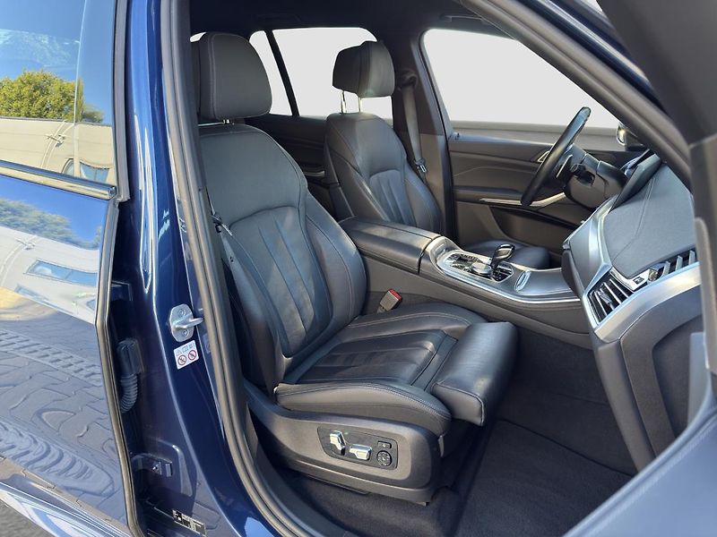 BMW X5 xDrive30d - fotka 13 z 21