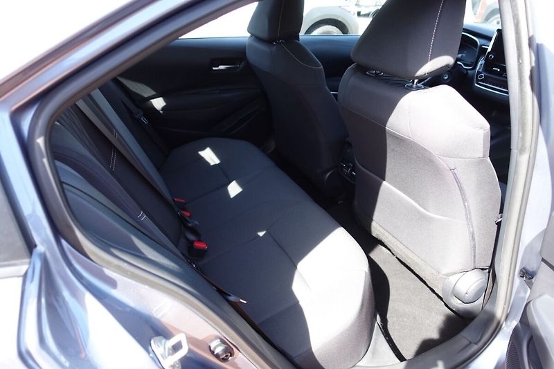Toyota Corolla ZLEVNĚNO 1.5 BA 6 MT Comfort + - fotka 13 z 32
