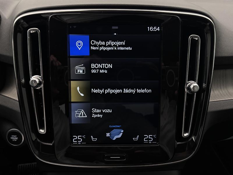 Volvo XC40 D3 INSCRIPTION AUT - fotka 30 z 43
