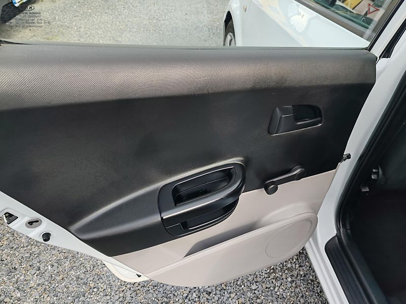 Kia Ceed 1.4 - fotka 14 z 26
