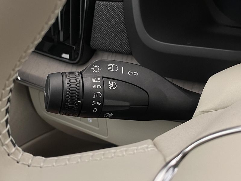 Volvo XC90 (2026) T8 AWD Plug-in BRIGHT PLUS 7m - fotka 32 z 68