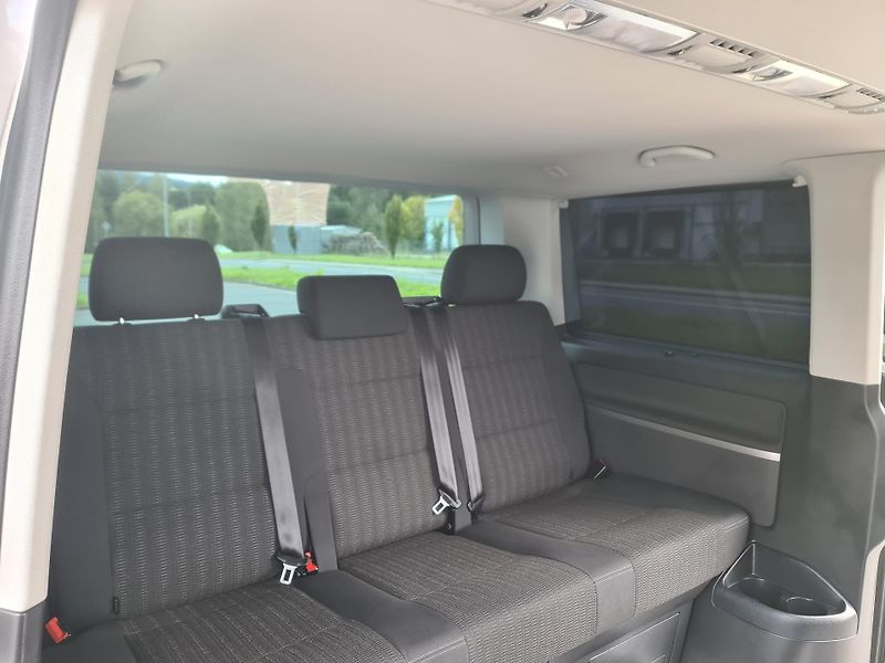 Volkswagen Multivan (2016) T6 2.0 TDi 110-KW NAVI OLOMOUC - fotka 20 z 103