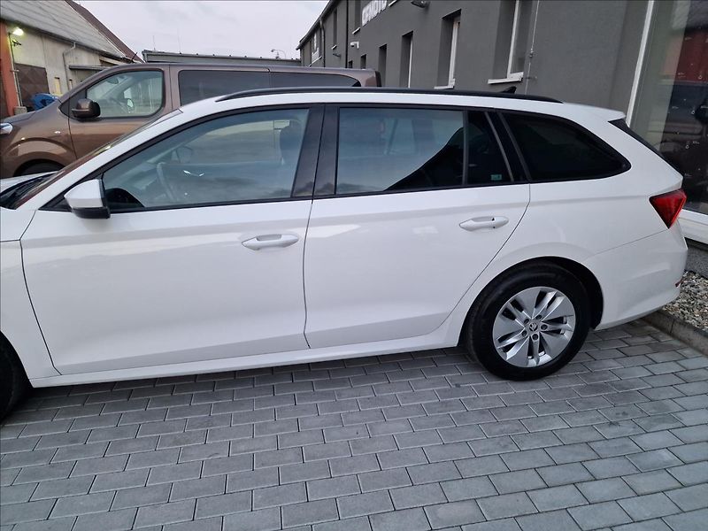 Škoda Octavia 2.0TDI Combi, původ ČR,1.Maj. - fotka 44 z 50