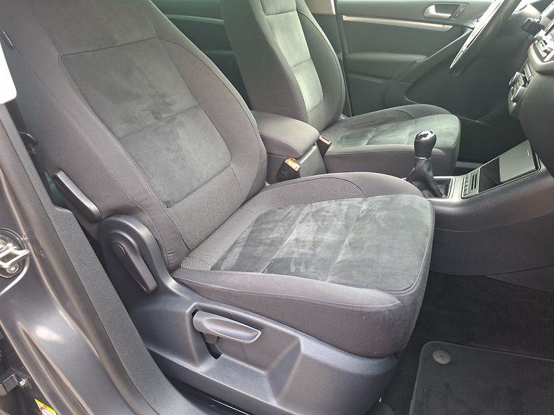 Volkswagen Tiguan (2014) 2.0TDI 103kW 6MAN - fotka 23 z 47