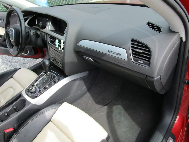 Audi A4 3.0FSi V6 Quattro S-Line - fotka 19 z 49