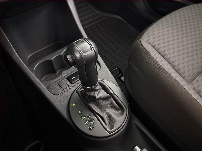 Škoda Fabia (2011) 1.2 TSI, Automat, Serv.kniha - fotka 13 z 15