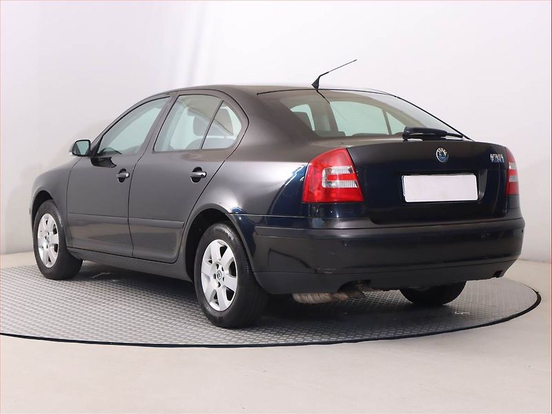 Škoda Octavia (2008) 1.9 TDI DPF, Serv.kniha - fotka 4 z 17