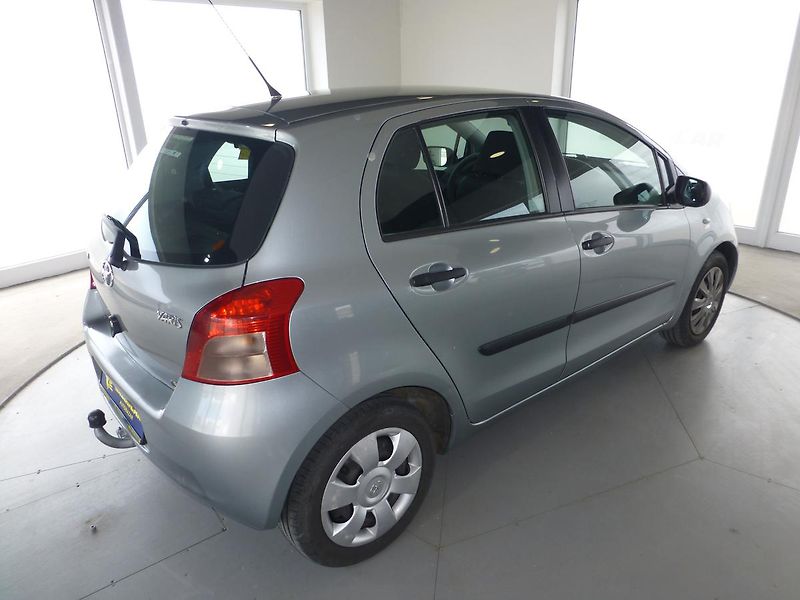 Toyota Yaris (2007) 1,3i-64KW**KLIMA*TAŽNÉ***5DV - fotka 5 z 24