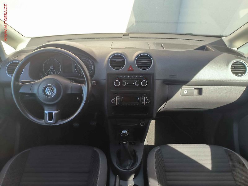 Volkswagen Caddy (2014) 1.6TDi, ČR, autoAC - fotka 8 z 15