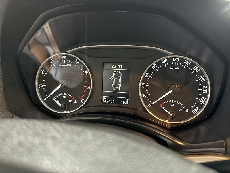 Škoda Octavia 1,8   TSI SCOUT NOVÝ MOTOR 0KM - fotka 12 z 37