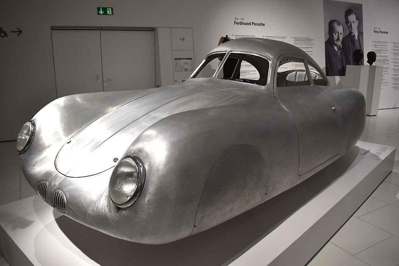 Původní část areálu firmy Porsche ve Stuttgartu