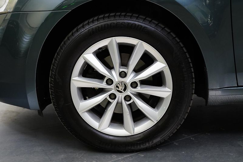 Škoda Octavia - fotka 10 z 21