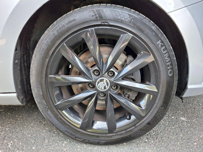 Škoda Fabia (2022) Combi DSG Black Edition 1,0TSi - fotka 32 z 32
