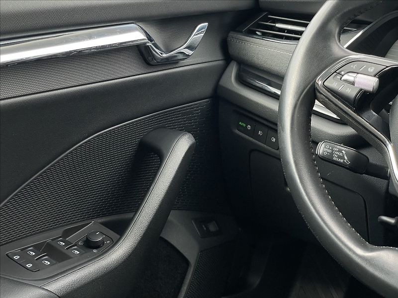 Škoda Octavia 2,0 TDI DSG Combi Style Plus - fotka 13 z 22