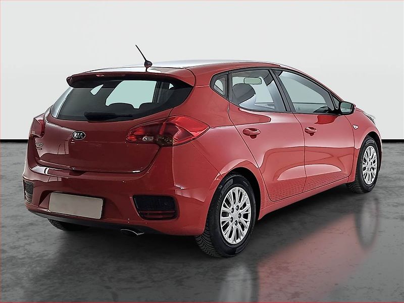 Kia Ceed (2017) 1.4 CVVT, Tempomat - fotka 5 z 17