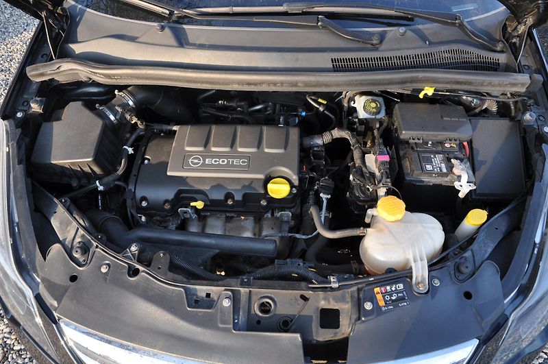 Opel Corsa 1.4i 64kW 3dv. Energy - fotka 9 z 15