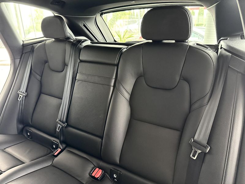 Volvo XC60 T5 Polestar*Inscription*HeadUP - fotka 16 z 34