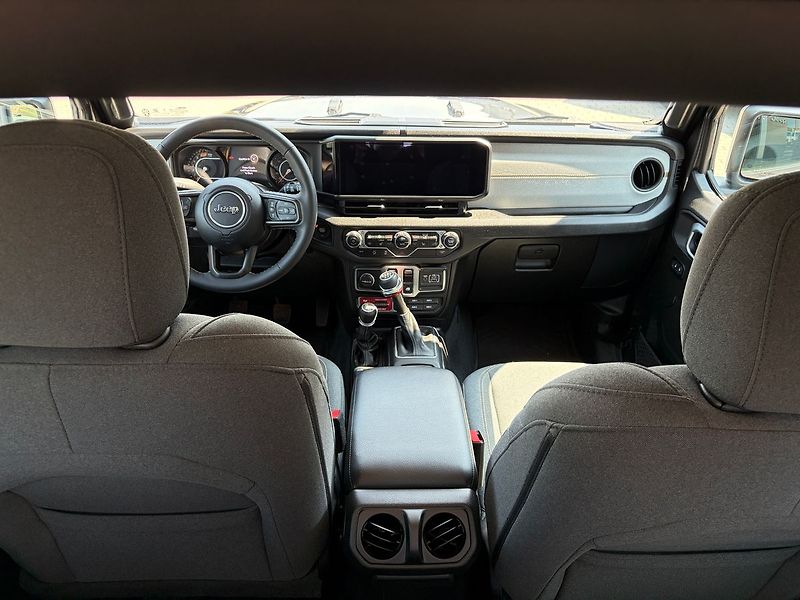 Jeep Wrangler 3.6 V6 PENTASTAR - fotka 8 z 9