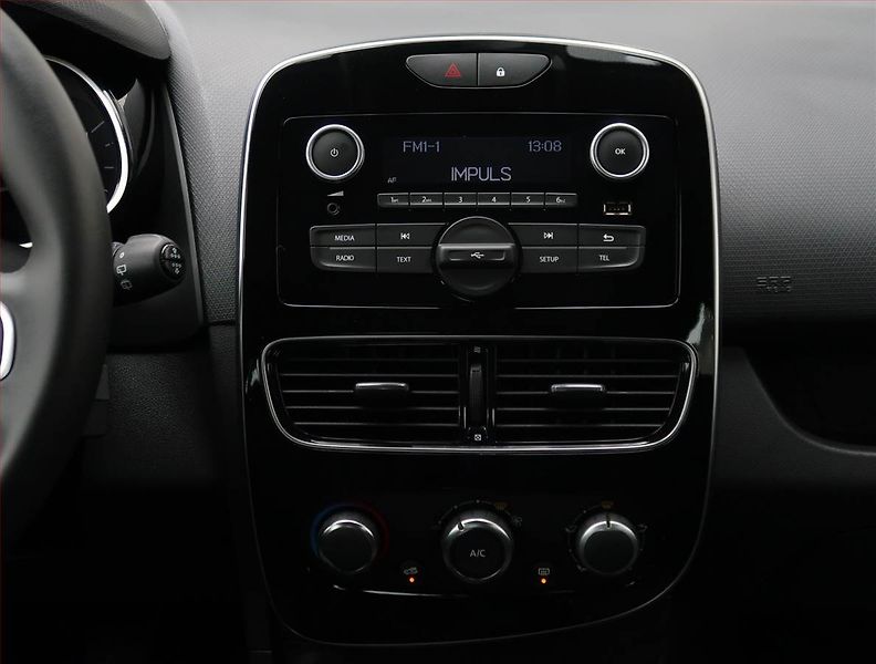 Renault Clio (2020) 0.9 TCe, ČR,1.maj, Serv.kniha - fotka 12 z 16