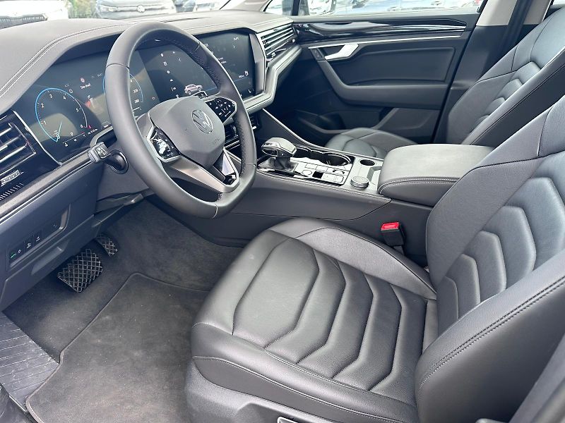Volkswagen Touareg 3.0 TDI 170kW - fotka 9 z 18