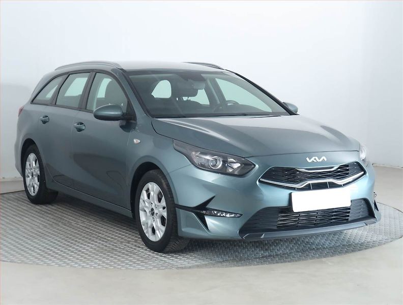 Kia Ceed (2023) Spin 1.0 T-GDI, SPIN, DPH - fotka 1 z 17