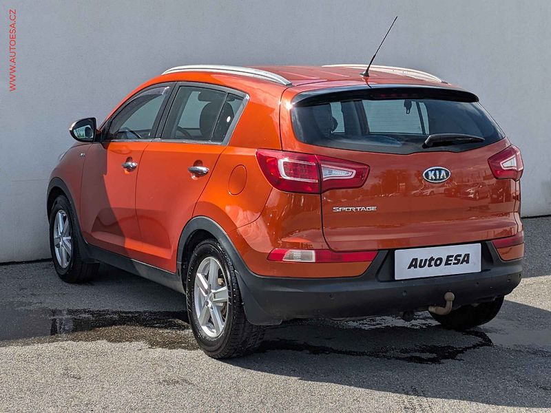 Kia Sportage (2012) 2.0CWT 4x4, ČR, AT - fotka 4 z 18