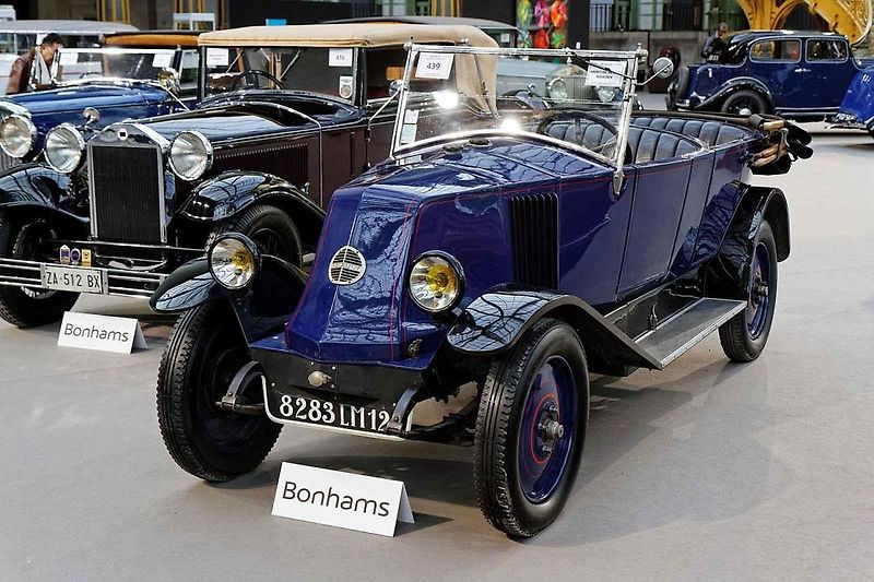 Letos si připomínáme, že před 100 lety byla zahájena výroba vozu Renault NN Torpedo, který je příznivcům motorismu a historie známý také jako Renault 6CV.