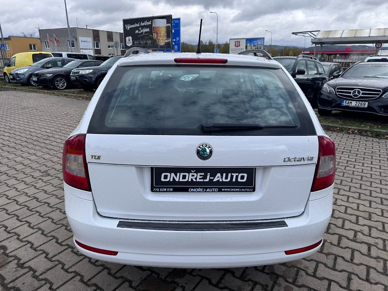 Škoda Octavia (2011) 1,6 TDI 77 KW ITÁLIE STK - fotka 5 z 45