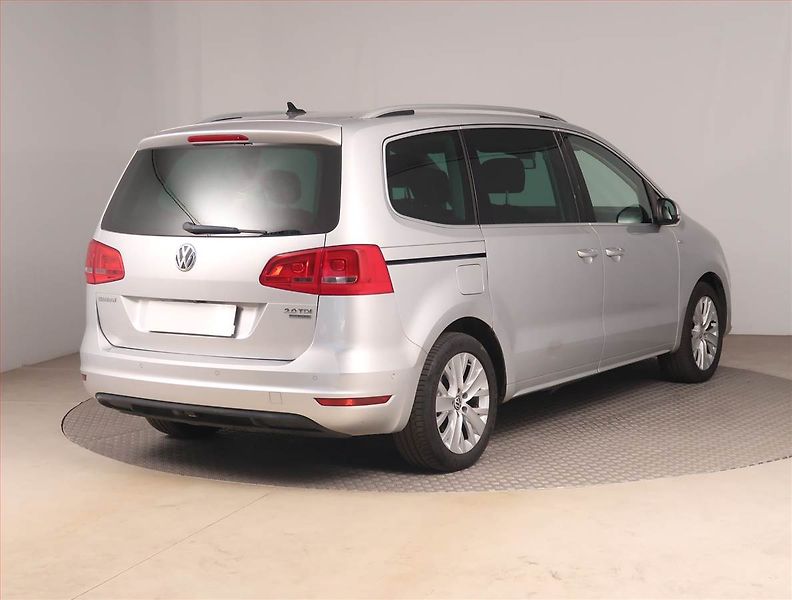Volkswagen Sharan (2013) 2.0 TDI, Serv.kniha, Navi - fotka 5 z 21