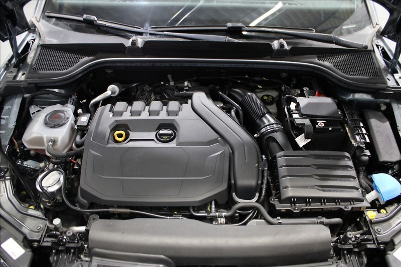 Škoda Kamiq 1,5 TSI 110kW Monte Carlo - fotka 7 z 34