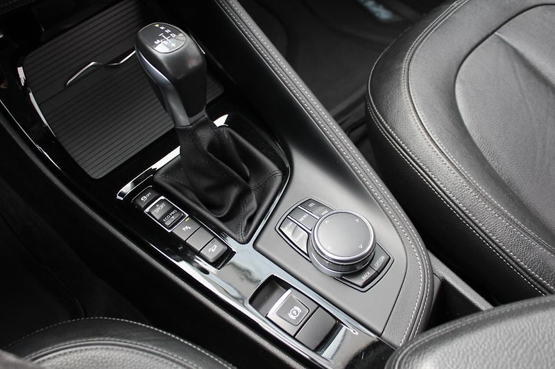 BMW X1 xDrive20d - fotka 15 z 25