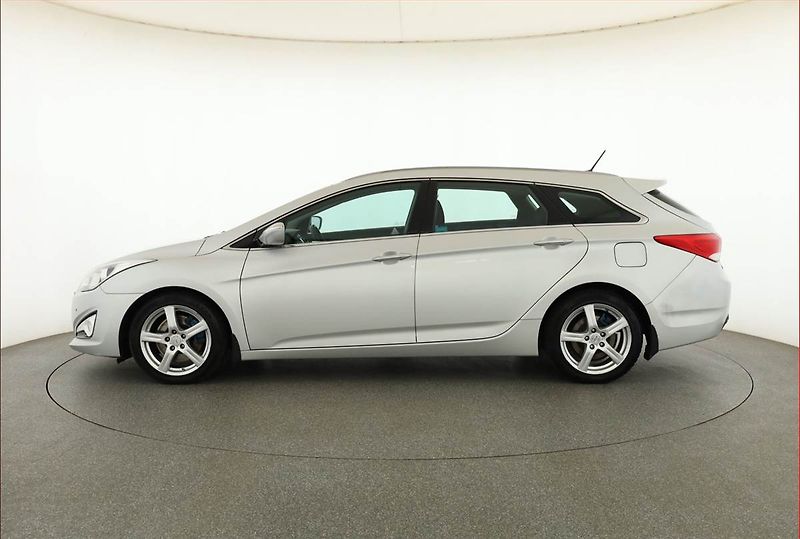 Hyundai i40 (2011) 1.7 CRDi, Serv.kniha, Tempomat - fotka 3 z 15