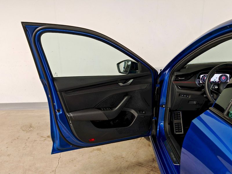 Škoda Octavia (2025) 2.0 TSI 195 kW DSG RS - fotka 21 z 31