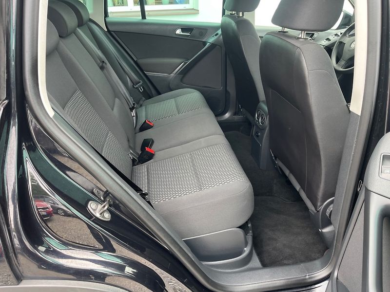 Volkswagen Tiguan (2010) 1.4 TSI Serviska - fotka 13 z 20