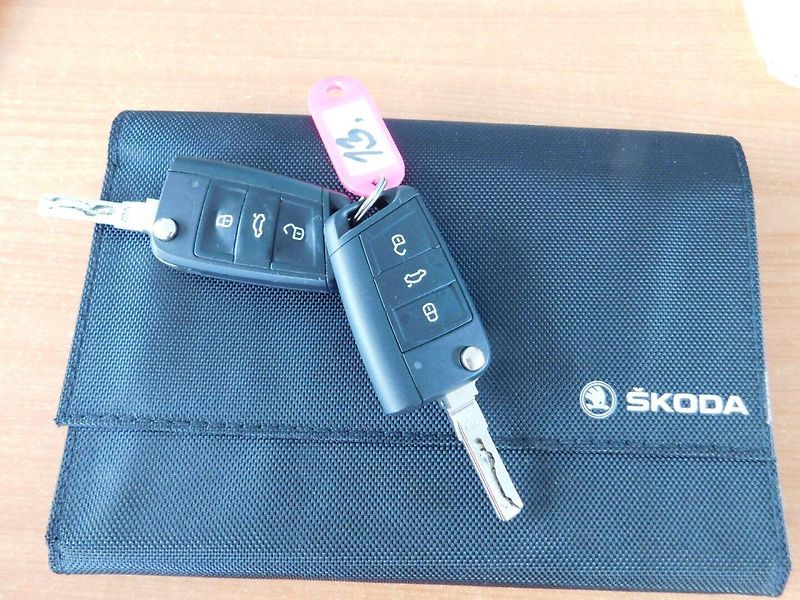 Škoda Octavia (2017) III KOMBI 1.4 TSI AUTOMAT - fotka 31 z 39