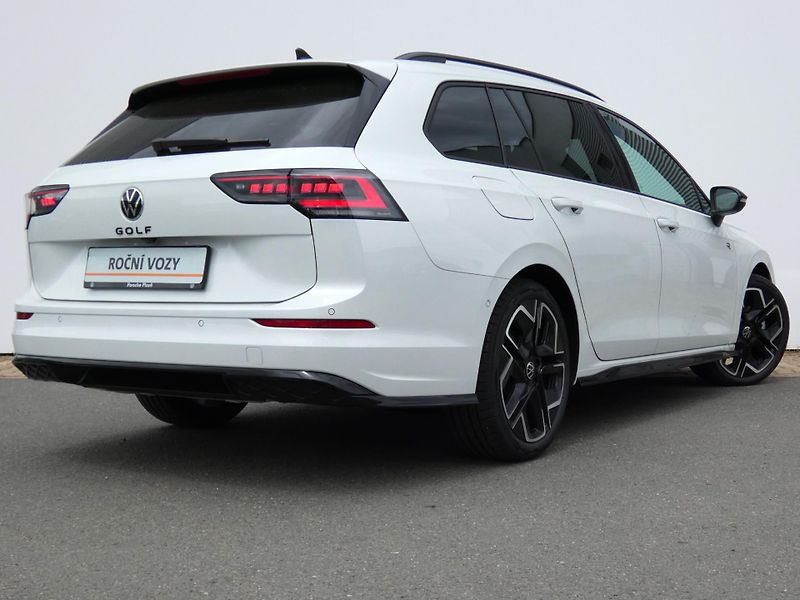 Volkswagen Golf Variant R-Line People 2,0 TDI - fotka 10 z 30