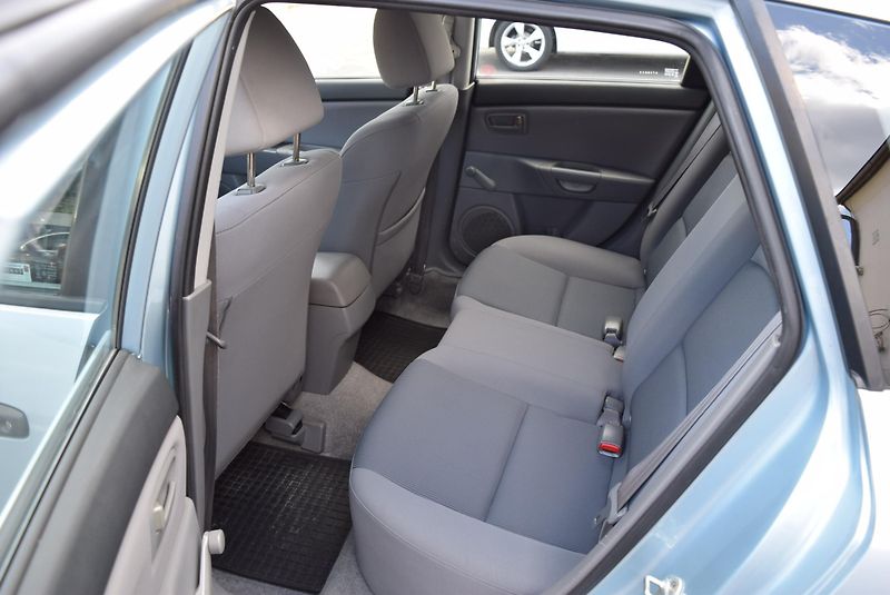 Mazda 3 (2007) 1.4 16v BK 62kw COMFORT 2x ALU - fotka 14 z 36