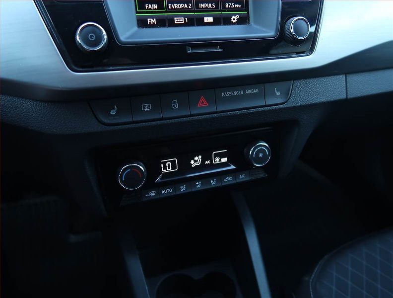 Škoda Fabia (2015) Style 1.4 TDI, Tempomat - fotka 17 z 17